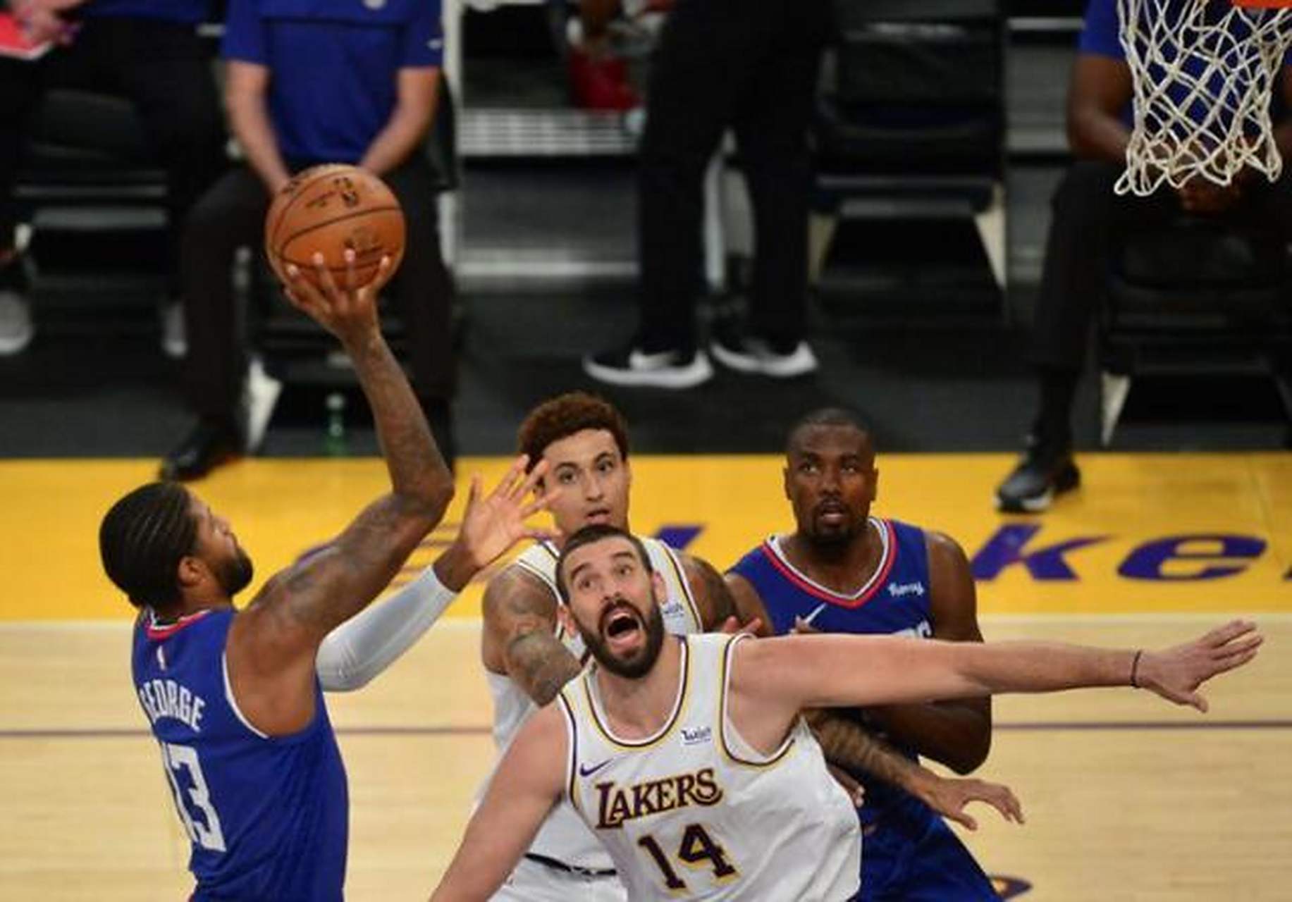 NBA常规赛倒计时，洛杉矶湖人今晚临场应变，细节引发关注，信心回归，团队化学反应显著的简单介绍