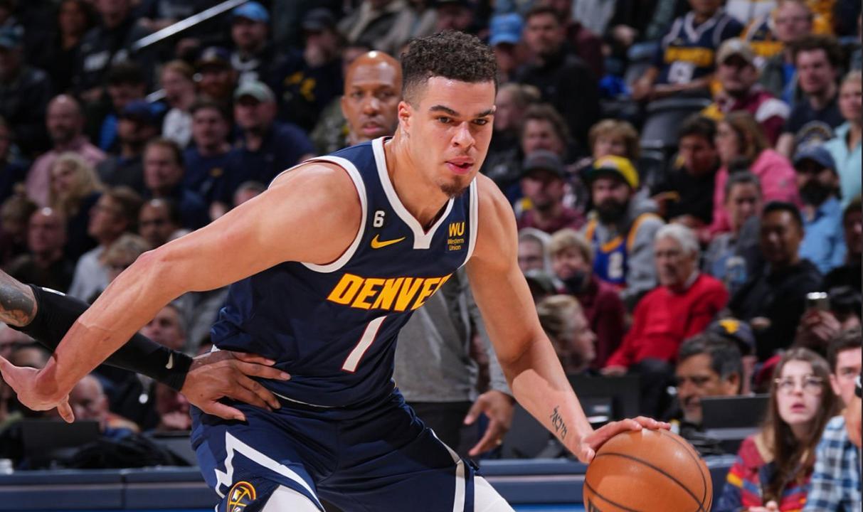 万博app下载页洛杉矶快船迎NBA常规赛关键赛；冲刺阶段回应争议；底气十足；控场能力受关注的简单介绍