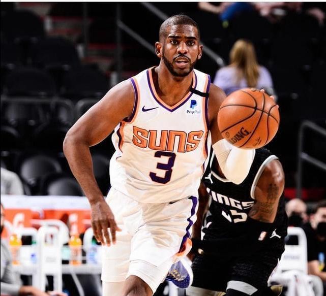 万博app下载页菲尼克斯太阳训练开放日；赛前止住颓势引欢呼；全明星赛在即；更衣室氛围转暖的简单介绍